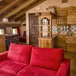 فندق مبيت وإفطار Chevres A Cheval Charvensod