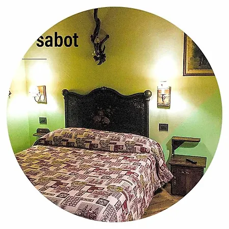 B&B Chevres A Cheval 4*