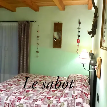 Bed & Breakfast Chevres A Cheval 4*