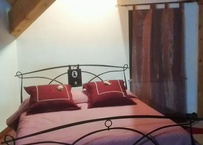 Chevres A Cheval Nocleg ze śniadaniem Charvensod